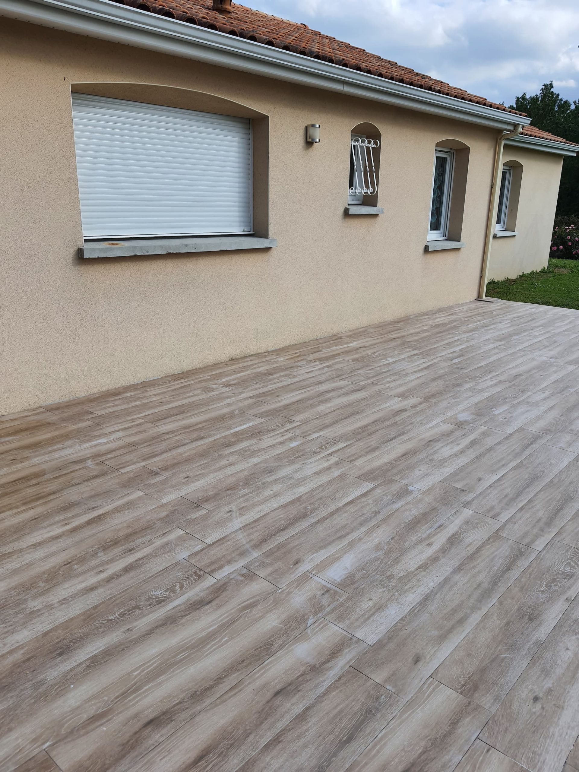 CARRELAGE EXTERIEUR3 SCALED | Premium Carrelage Pose de carrelage extérieur sur le secteur de Châtellerault et Poitiers Buxerolles 2